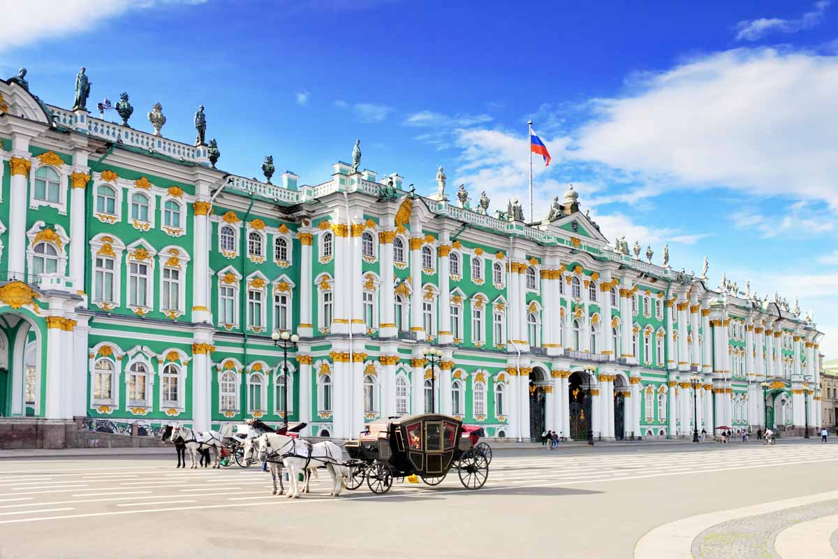 Dove andare in vacanza a luglio: San Pietroburgo