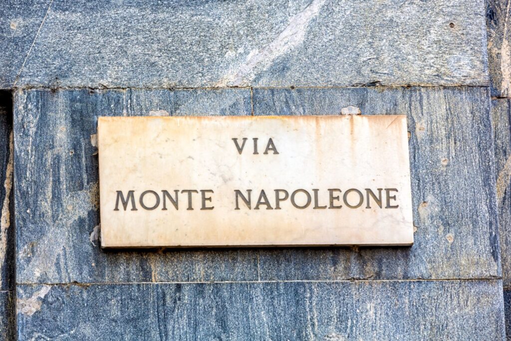 Via Montenapoleone Milano Itinerario a Piedi 1 giorno