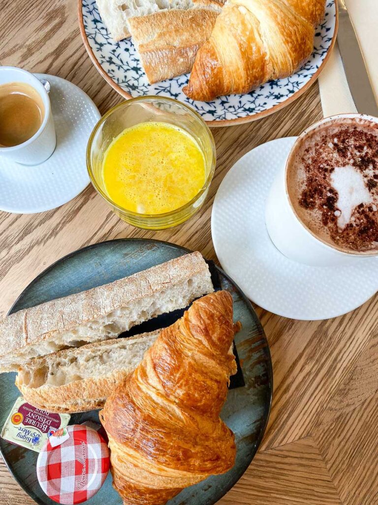 Colazione a Parigi