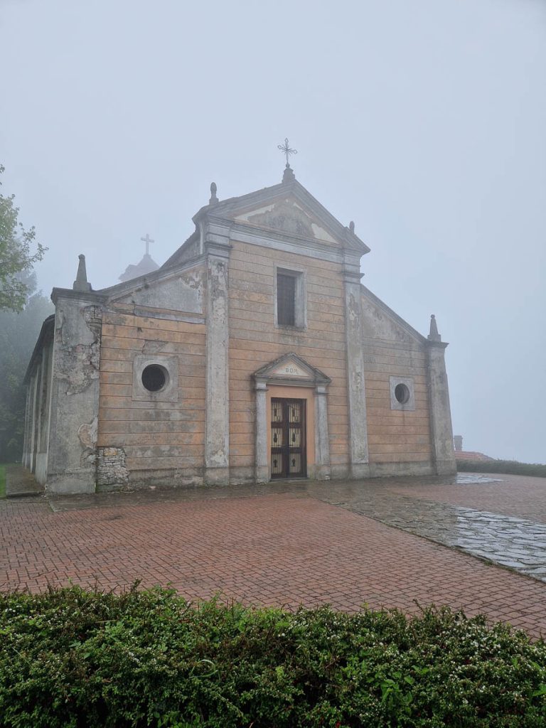 Mombarcaro Chiesa