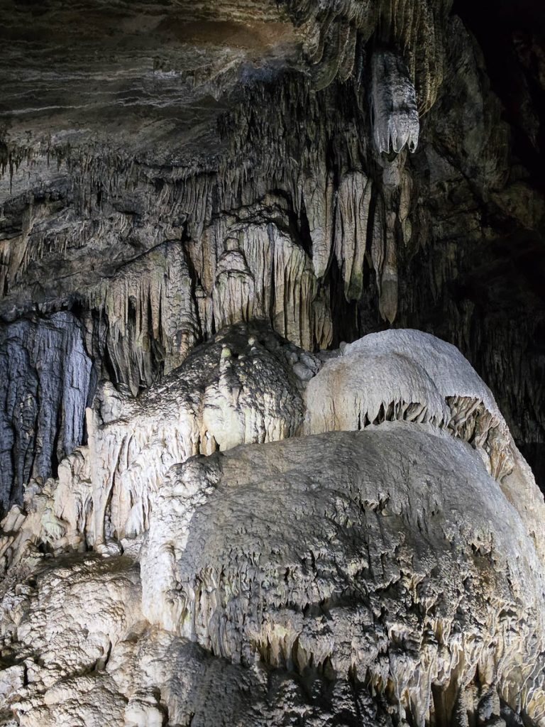 Interno Grotte di Han